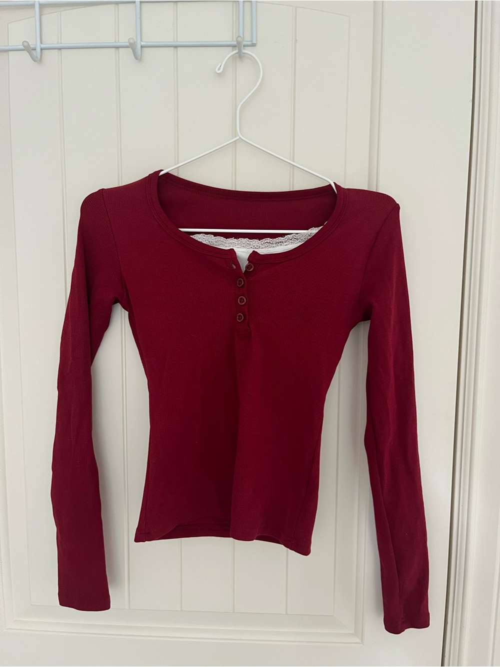 Y2K style slim fitted red long sleeve henley top